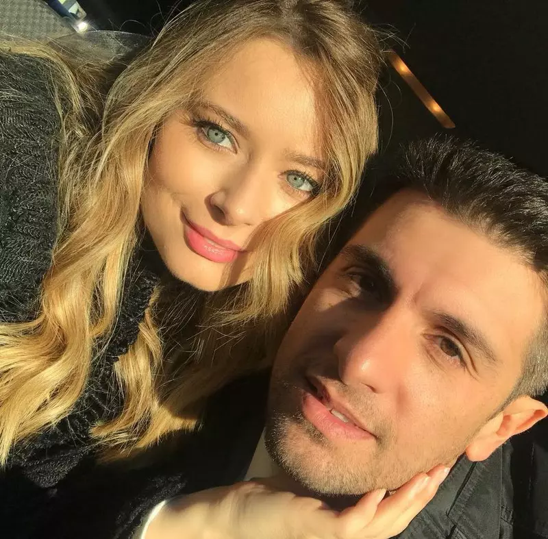 Laura Cosoi si Cosmin Corticapean 1