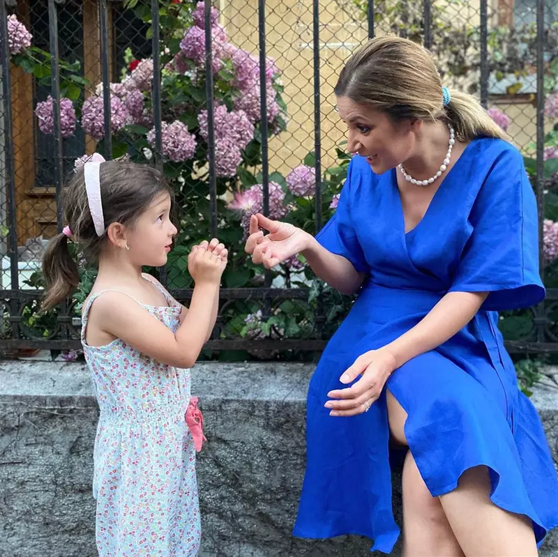 Amalia Enache și fiica ei Alma