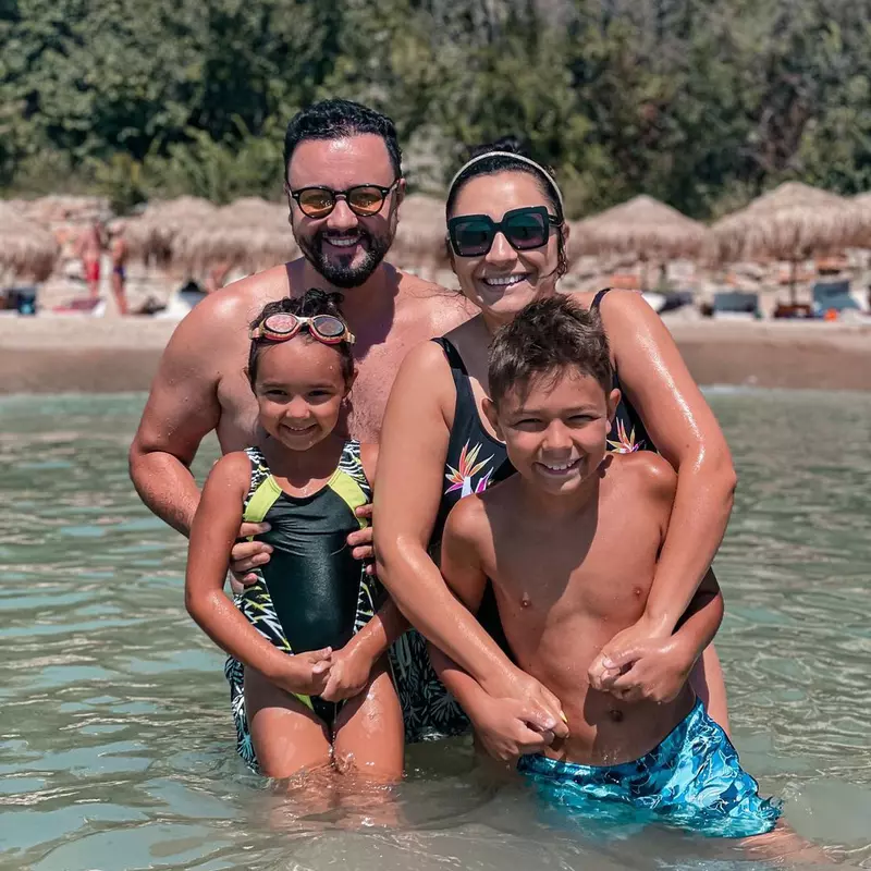 O nouă destinație de vacanță pentru familia Măruță. Andra a pozat în costum de baie (1)