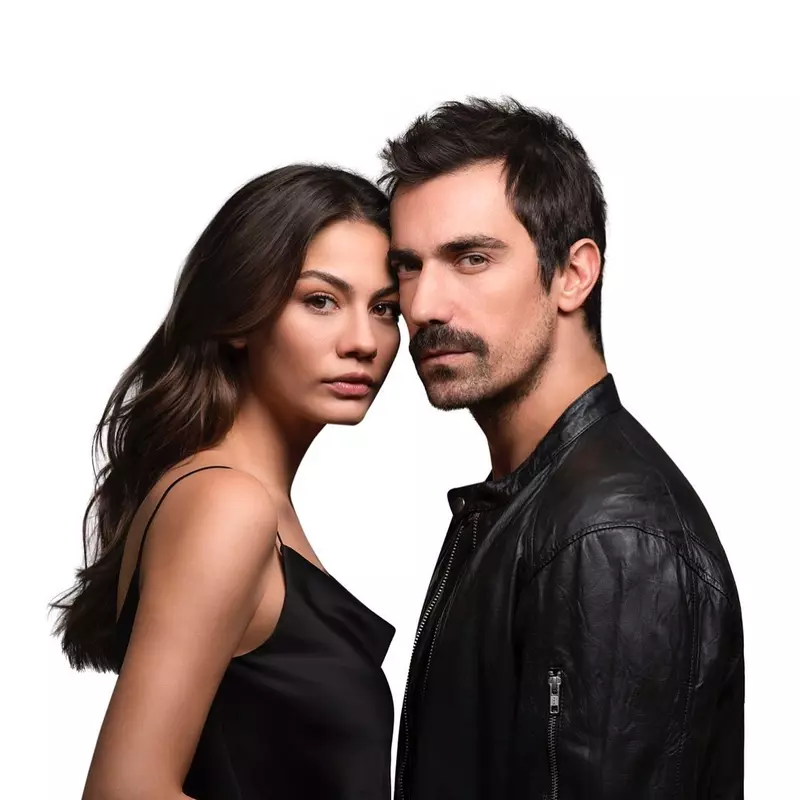 Demet-Ozdemir-si-Ibrahim-Celikkol-actorii-din-„Prizoniera-destinului-s-au-despartit-de-partenerii-lor-2