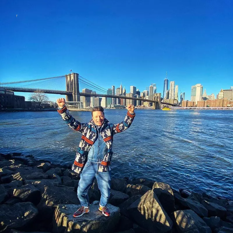 Jamie Oliver și soția sa și-au reînnoit jurămintele de nuntă în Maldive. Cine a participat la ceremonia specială