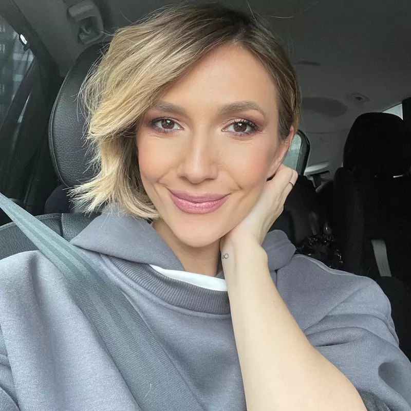 Adela Popescu