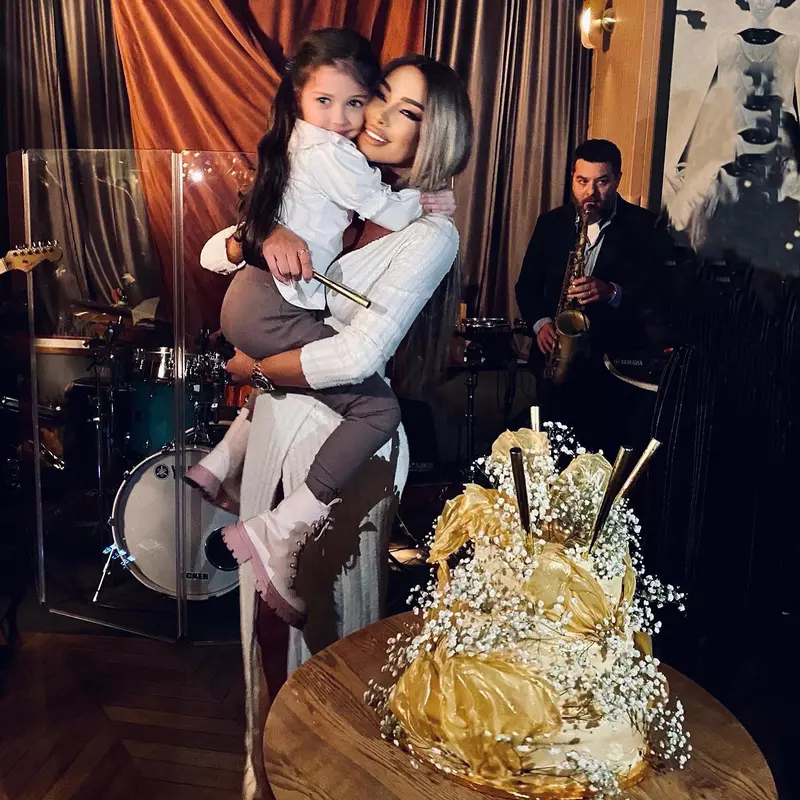 Bianca Drăgușanu copil fiica Sofia Natalia