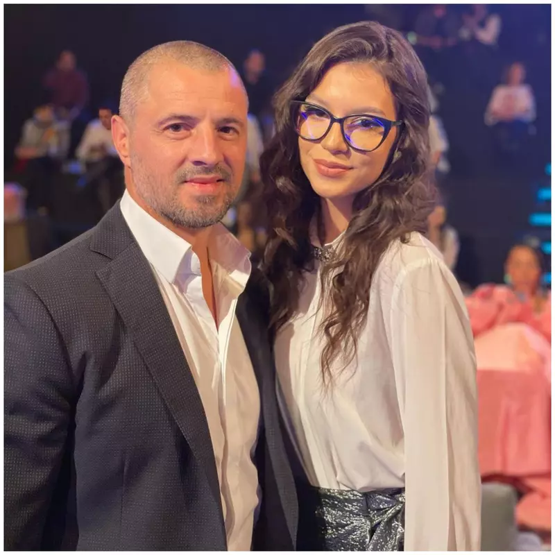 Ți-l mai amintești pe fratele Cleopatrei Stratan? Cum arată Cezar astăzi, la 14 ani