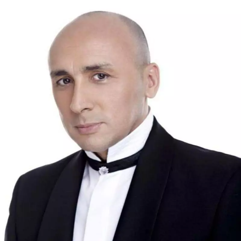 Marcel Pavel a împlinit 63 de ani. Povestea de dragoste trăită cu mama copiilor săi: A fost alegerea soției să nu facem cununia religioasă