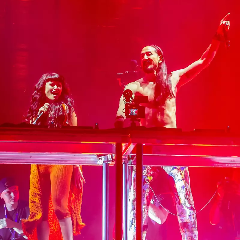 Irina Rimes și Steve Aoki la Untold 2024