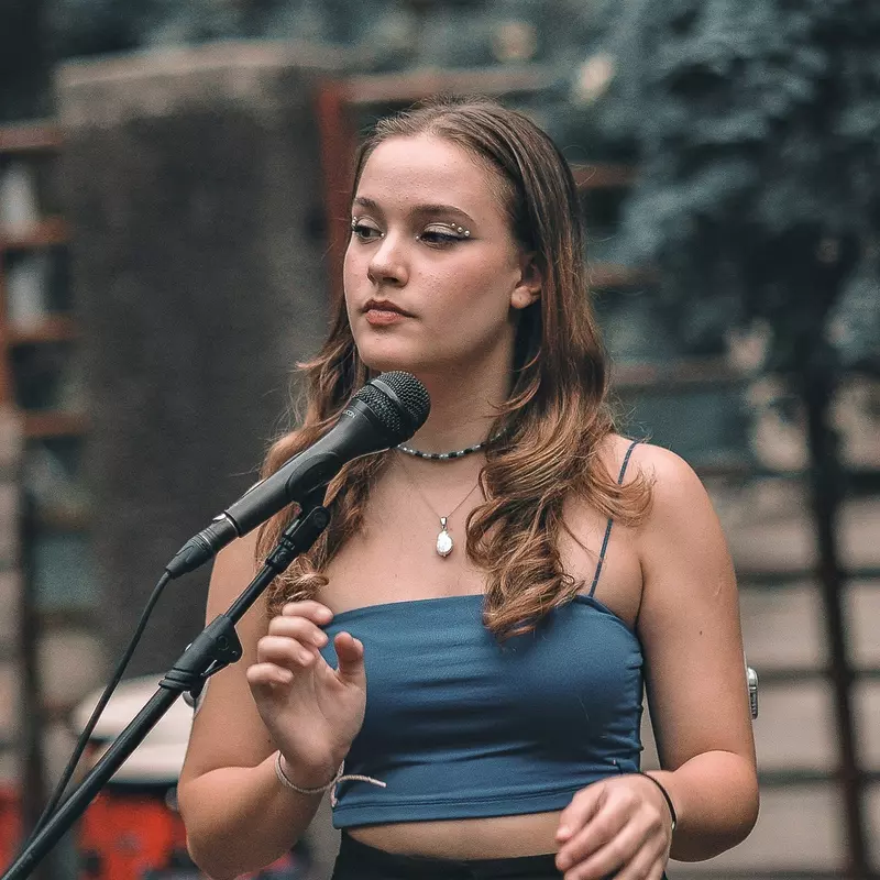 Katia Florea, fiica lui Marius Florea Vizante