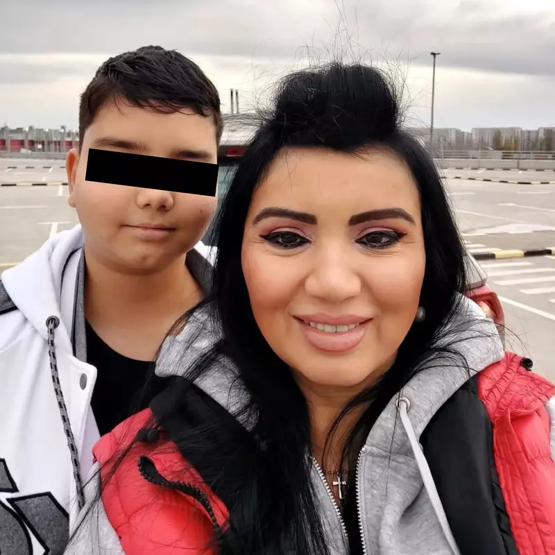 Adriana Bahmuțeanu și fiul cel mic, Eduard Prigoană (1)