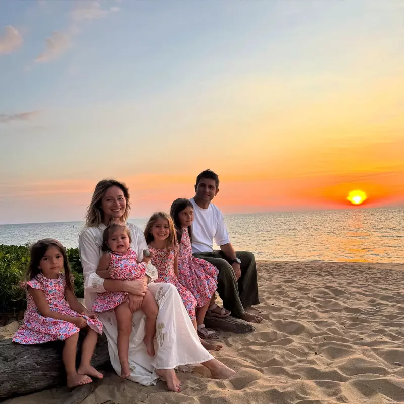 laura cosoi cu familia