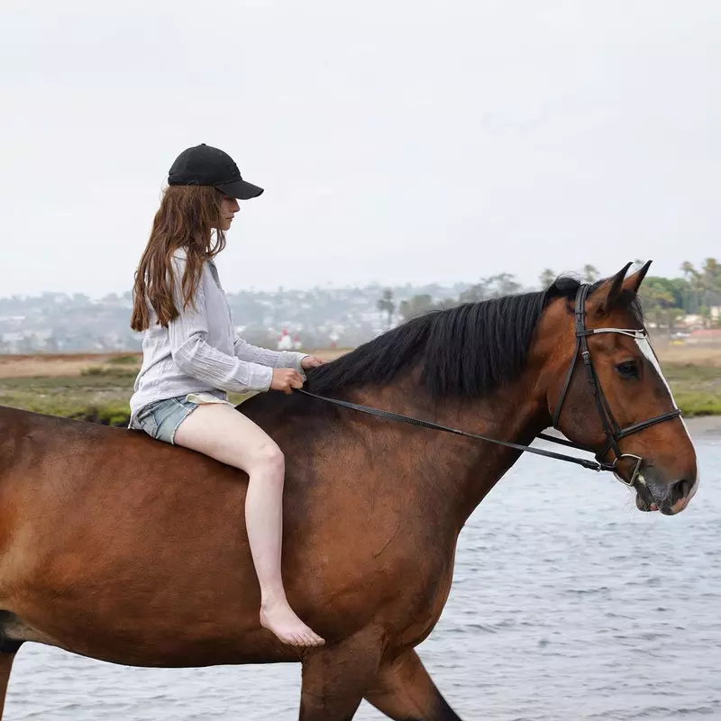 Cum arată astăzi fiica Bellei și lui Edward din seria Twilight. Mackenzie Foy are acum 20 de ani (9)