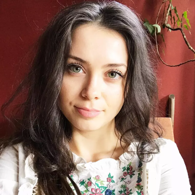 Cum a ajuns Anca Dumitra una dintre cele mai îndrăgite actrițe din România