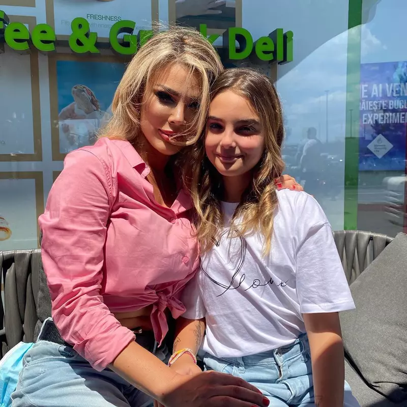 Alina Laufer și fiica ei Karina