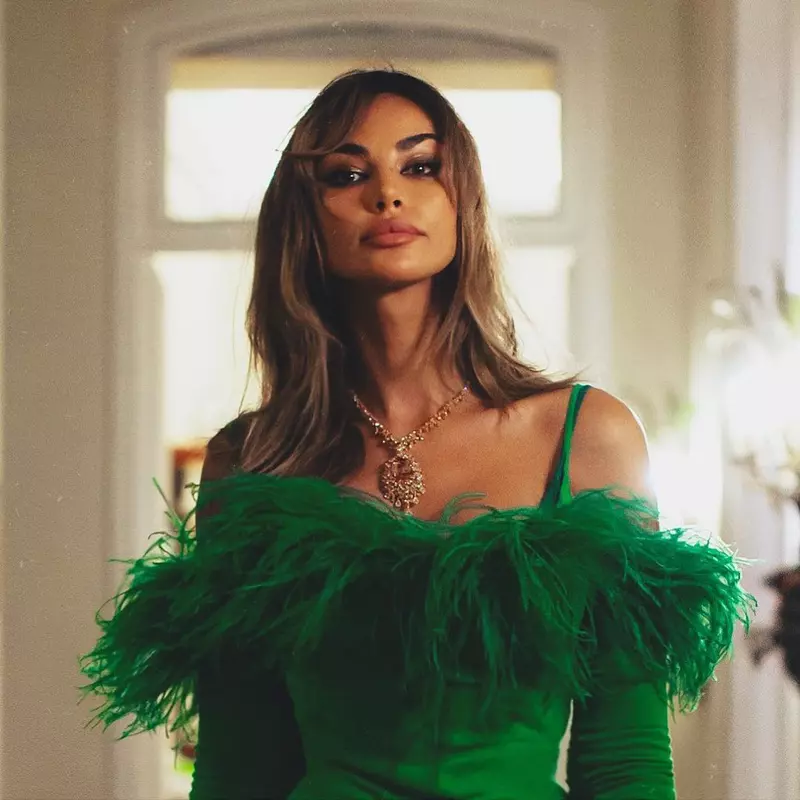 Madalina-Ghenea-fotografii-senzuale-publicate-online-2