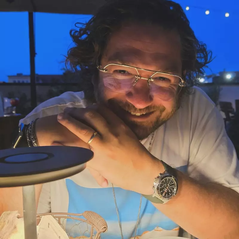Cu o farfurie goala in fata dupa 5 ore de condus! Astept friptura!!!
