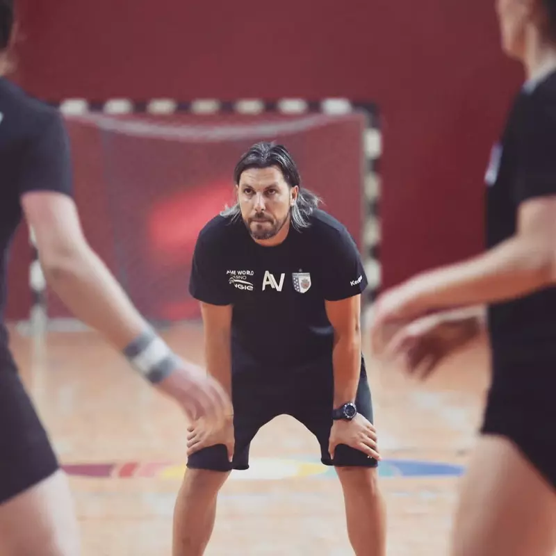 adi-vasile-prezentator-survivor-antena1 (3)