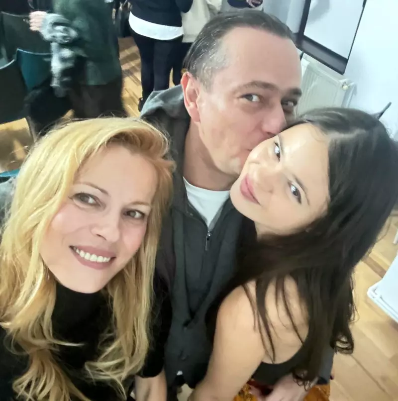 Daniel Băluță, soția lui, Andreea-Mihaela Băluță, și fiica lor, Alexandra Băluță (3)