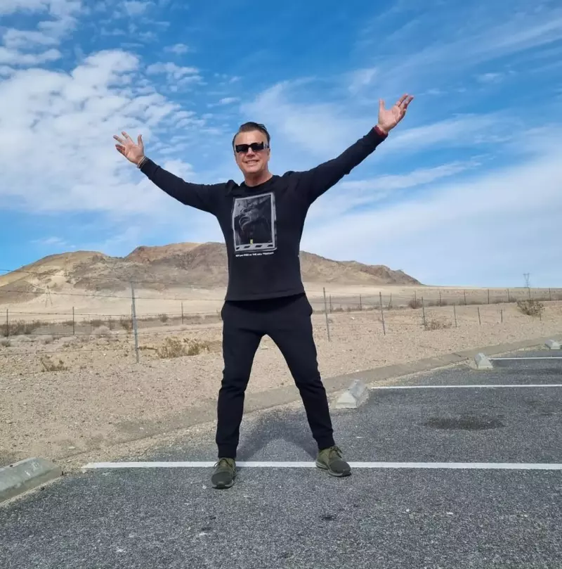 Adrian Enache, în culmea fericirii de când a devenit bunic (5)