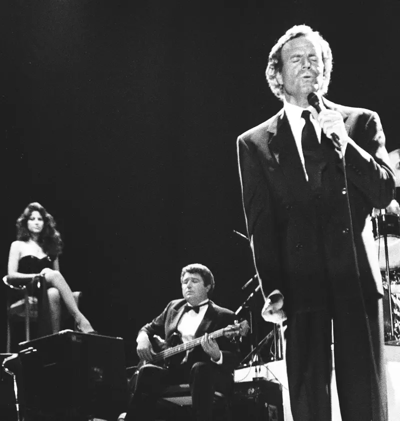 Istanbul concert of famous Spanish singer Julio Iglesias