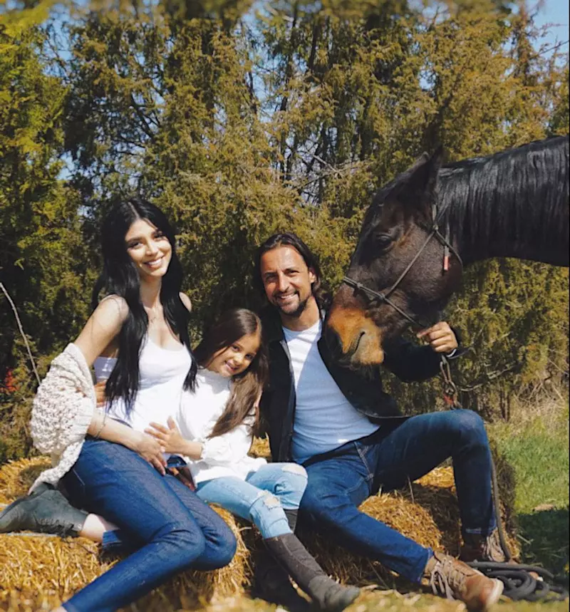 Cristina, Denis și Delia Ștefan