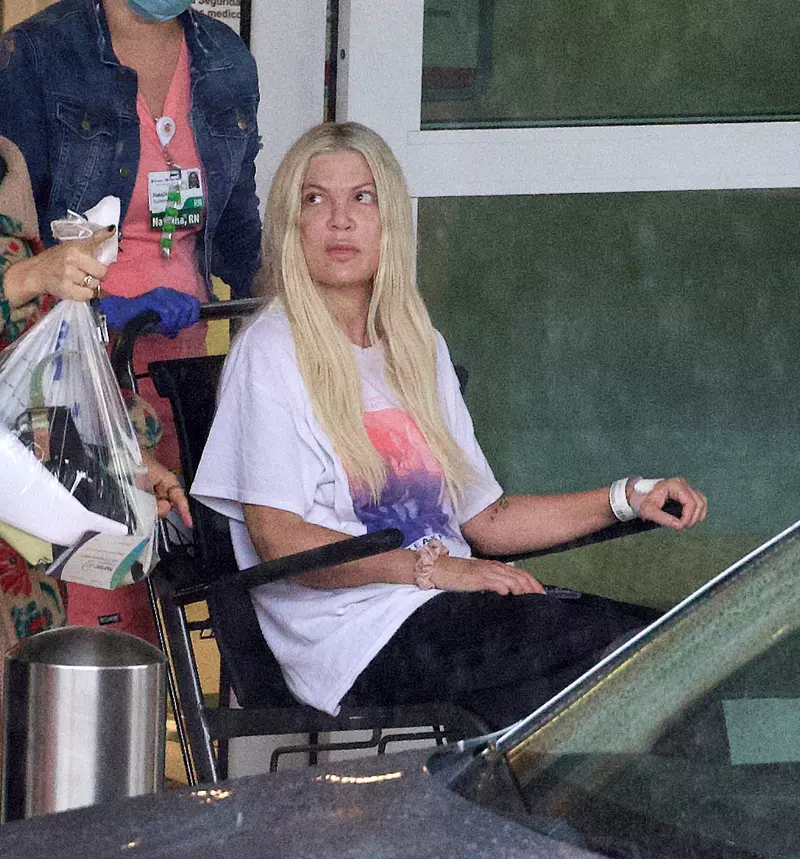 Tori Spelling, imagini îngrijorătoare. Cum au surprins-o paparazzi la ieșirea din spital