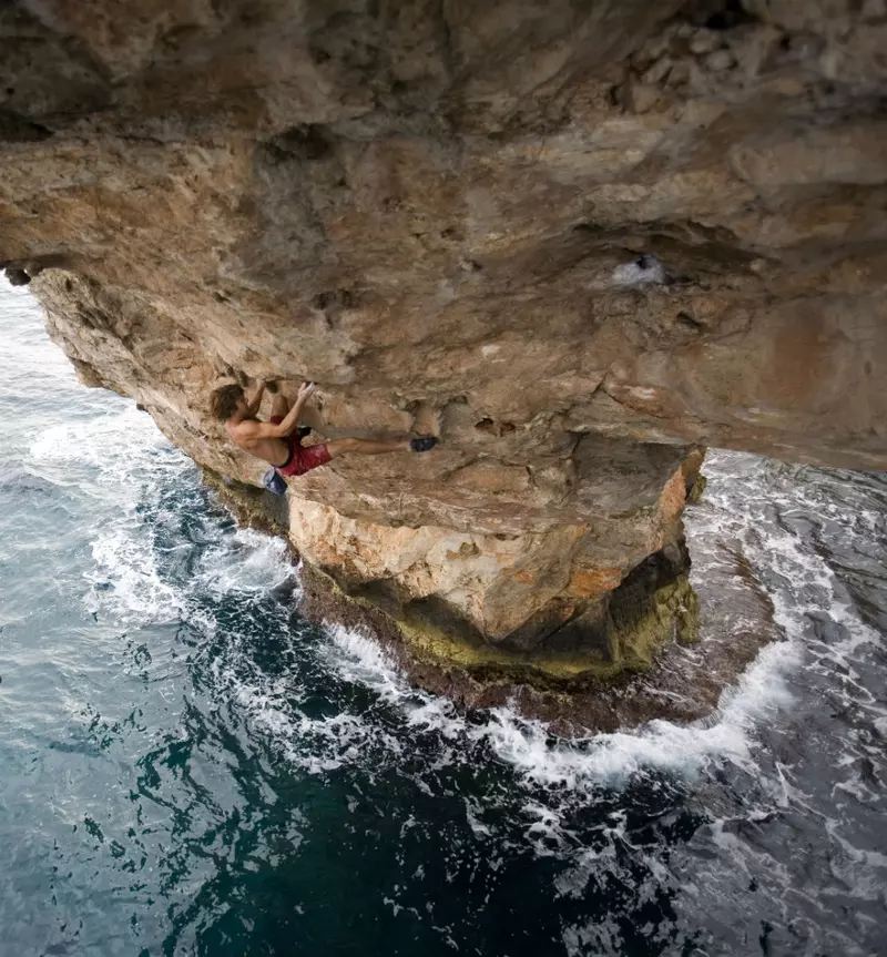 NG_FreeSolo_02