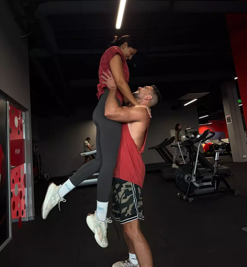 Vlad Gherman și Oana Moșneagu la sală (1)