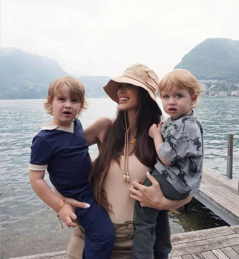 lucia bartoli cu copiii