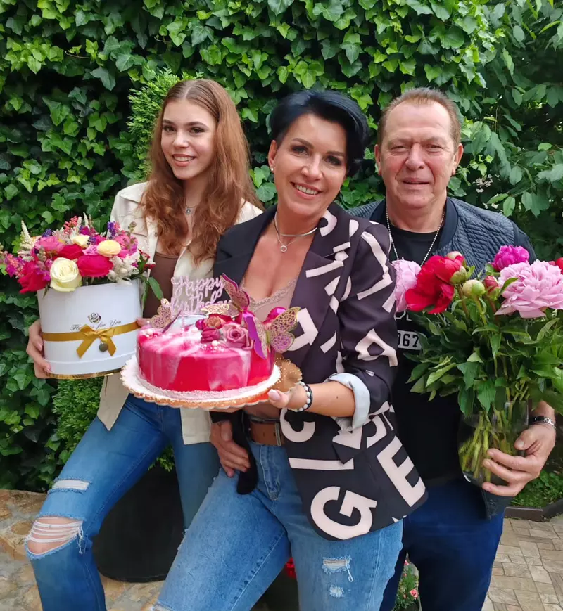 Helmut Duckadam, soția lui, Alexandra, și fiica lor, Julianne (2)