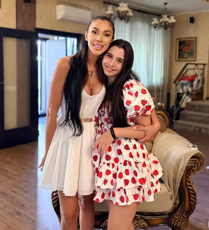 raluca Pastrama si fetita ei Maria