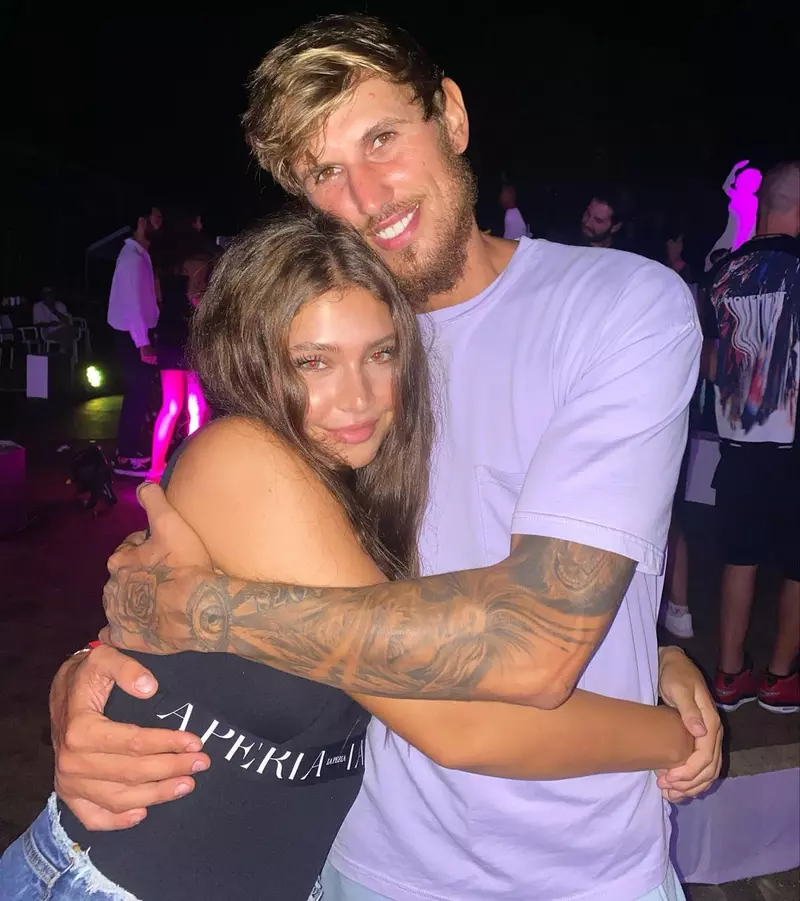 Ce-vrea-sa-faca-Elena-Chiriac-cu-banii-de-la-Survivor-2022.-1-1