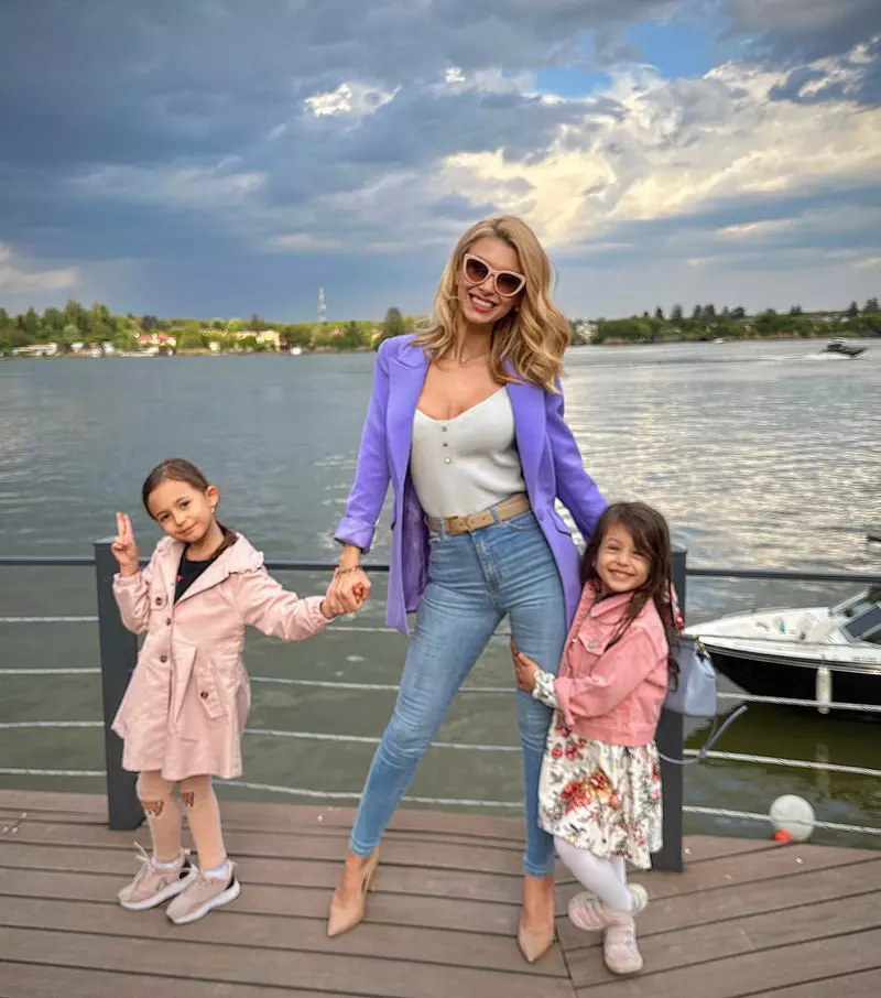 andreea-balan-si-fetitele