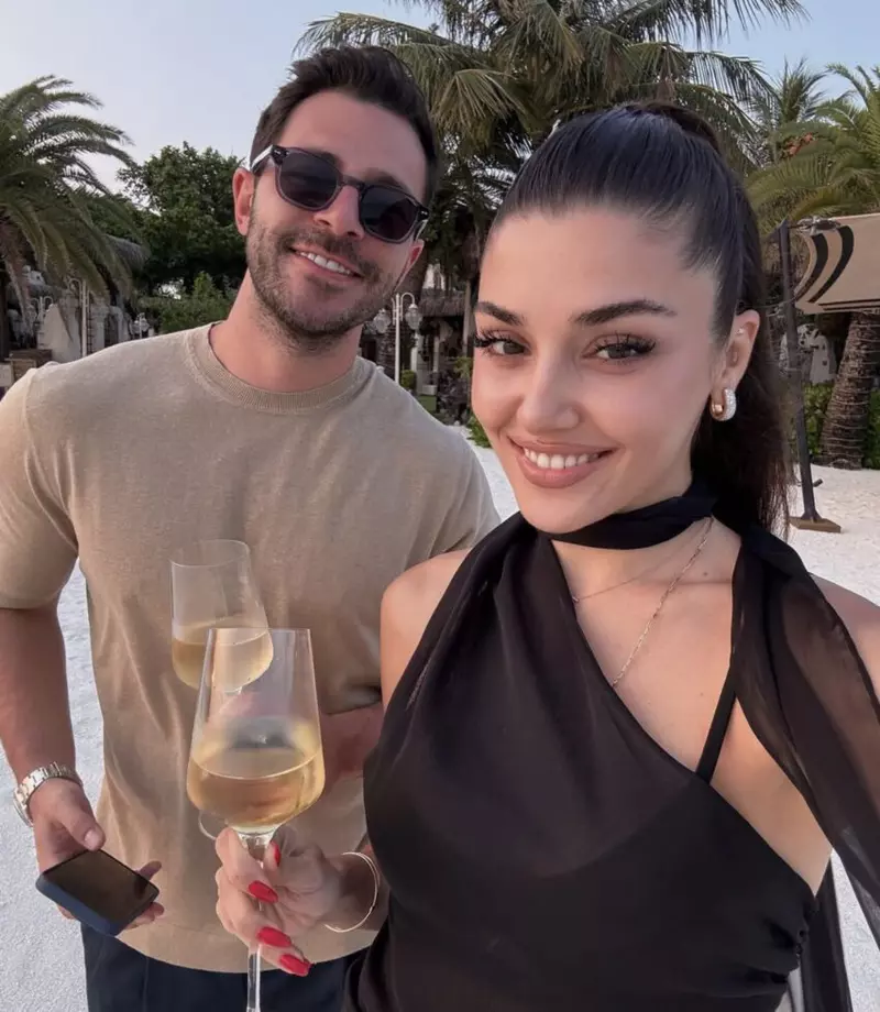 Hande Erçel și Hakan Sabancı  (1)