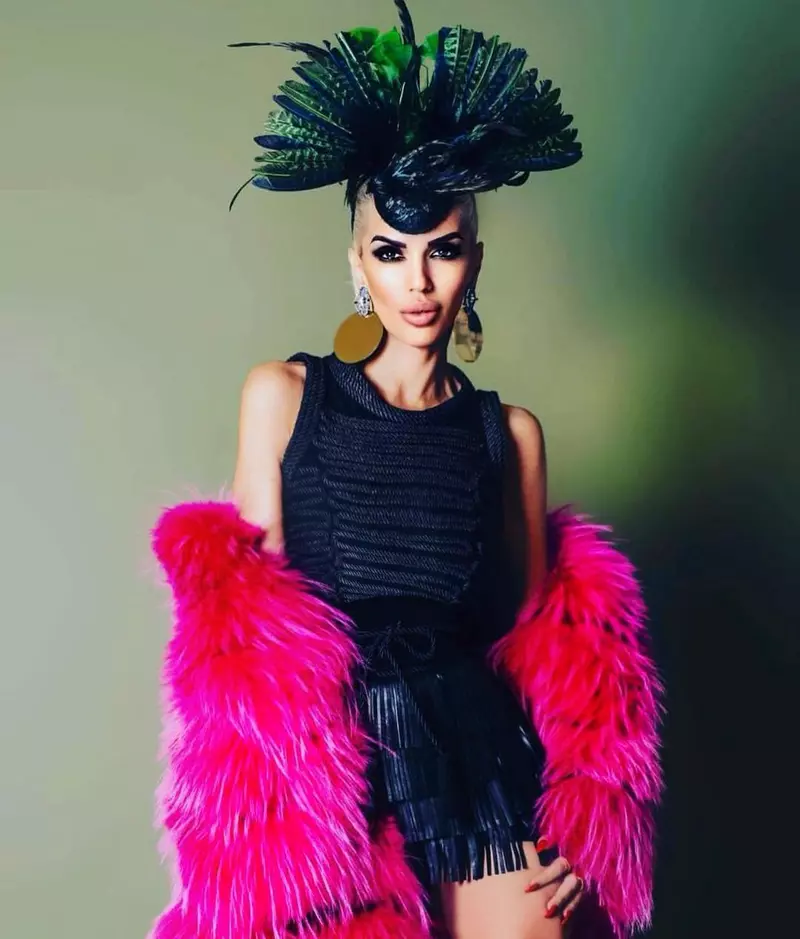 Raluca-Badulesca-mandra-de-notelele-pe-care-fiul-ei-le-a-luat-la-Bac-1