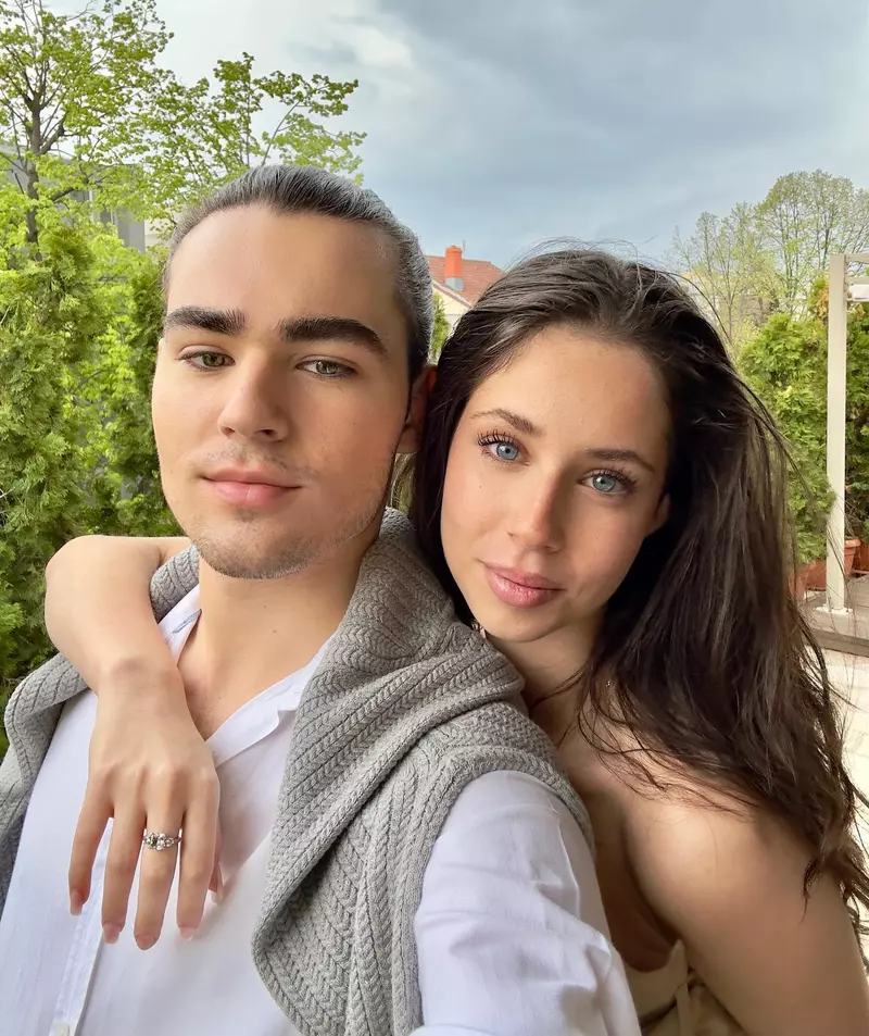 Copiii cei mari ai lui Ștefan Bănică Junior, Radu Ștefan Bănică și Ana Violeta Bănică