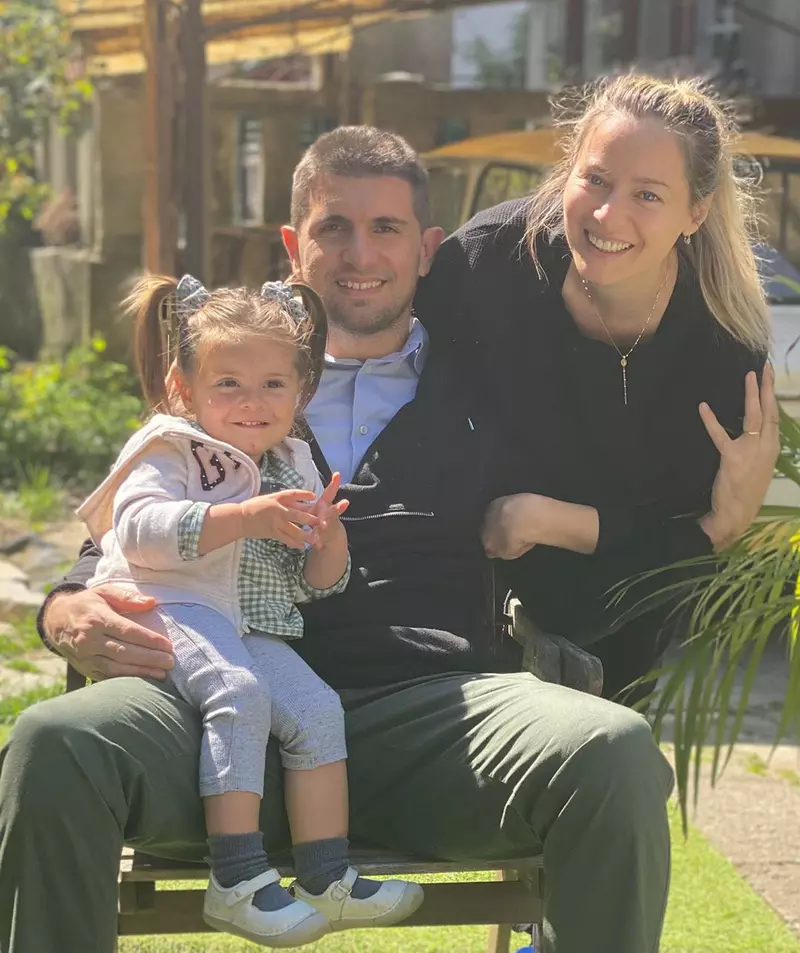 Laura Cosoi, Cosmin Curticăpean și fiica lor Rita