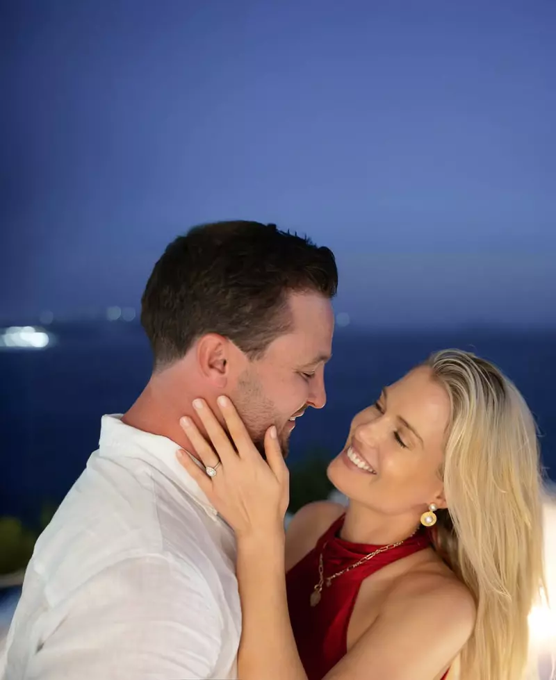 Lady-Eliza-Spencer-logodna-santorini (1)