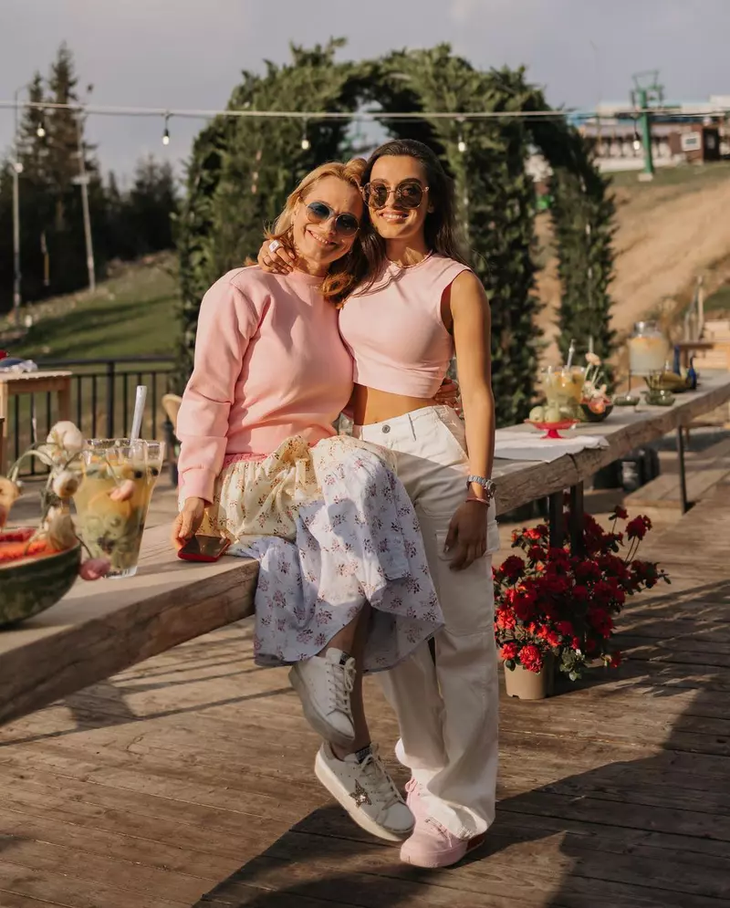 Andreea-Esca-despre-cariera-pe-care-o-urmeaza-fiica-ei-Alexia-Eram-1