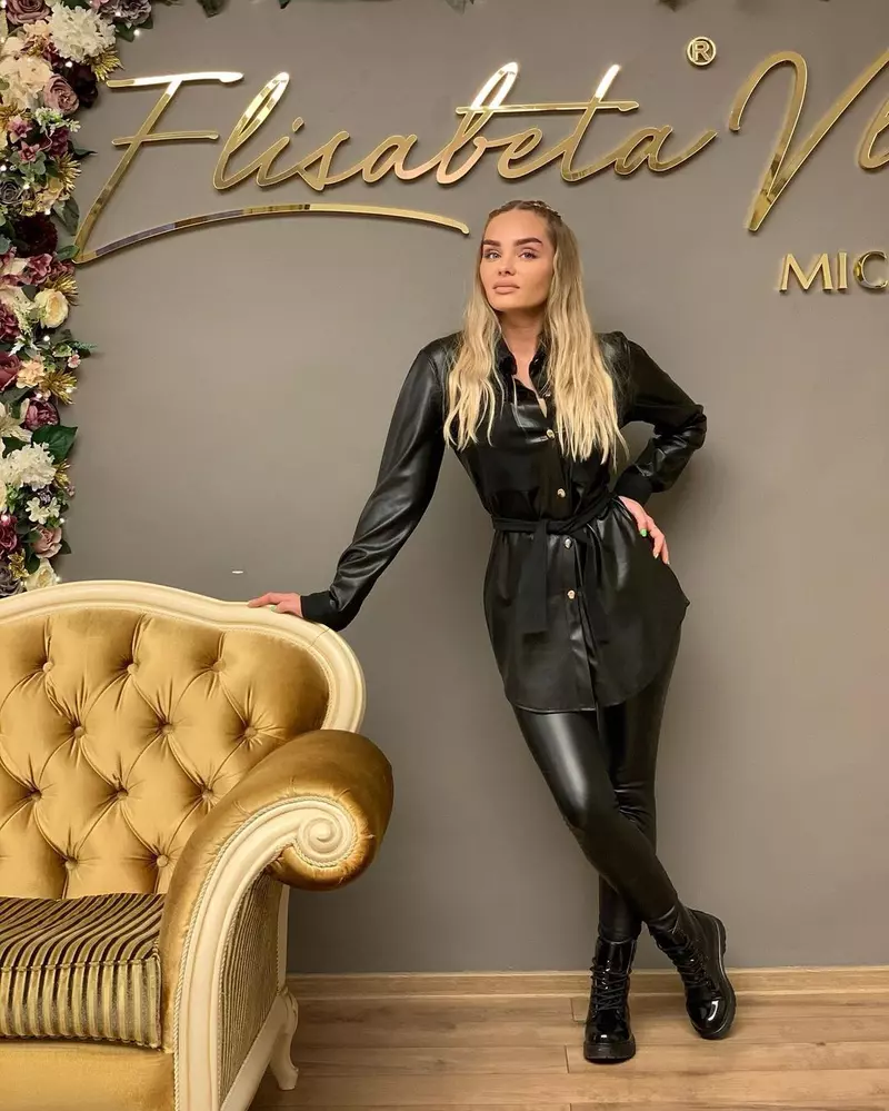 Ce-interventii-estetice-si-a-facut-Maria-Constantin-2