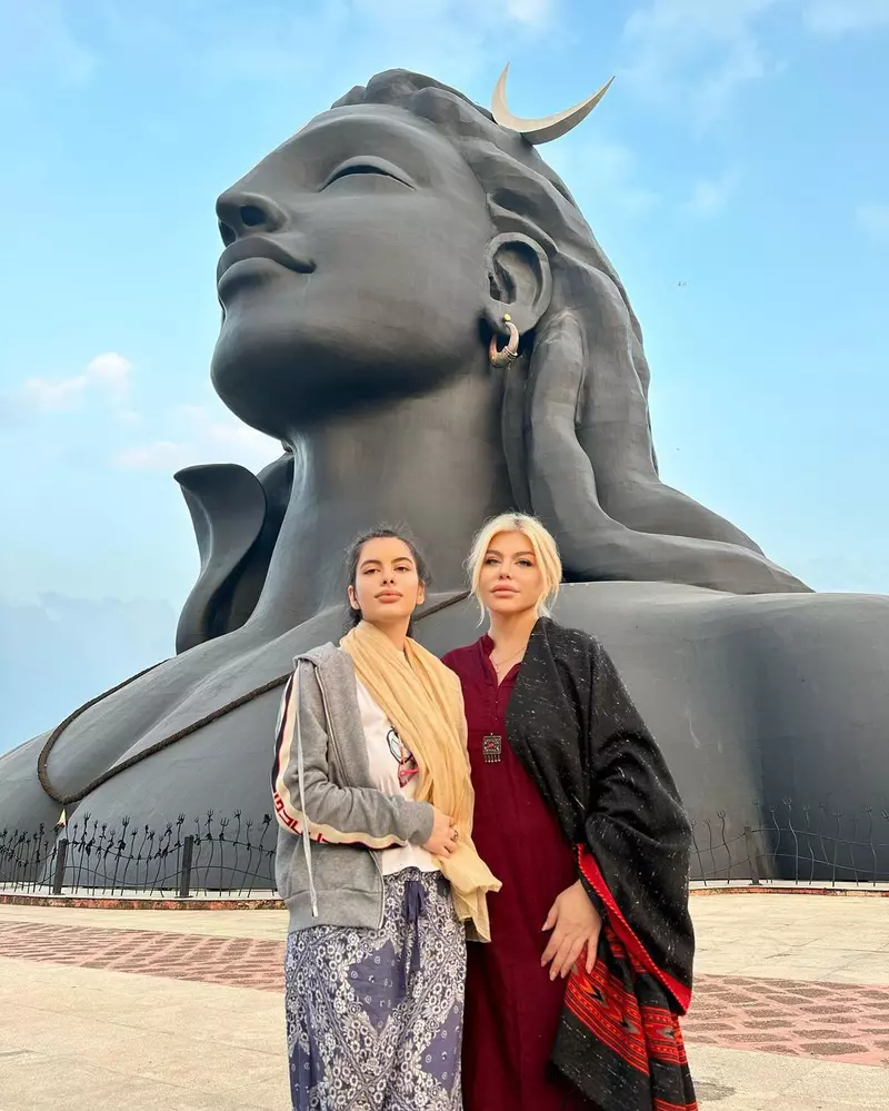 loredana-groza-si-a-indeplinit-un-vis-in-vacanta-din-india-2