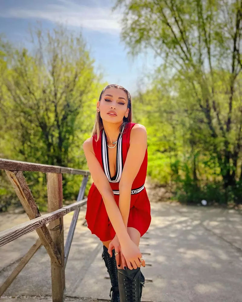 Cu-ce-afectiune-medicala-s-a-confruntat-Alina-Eremia.-6-1