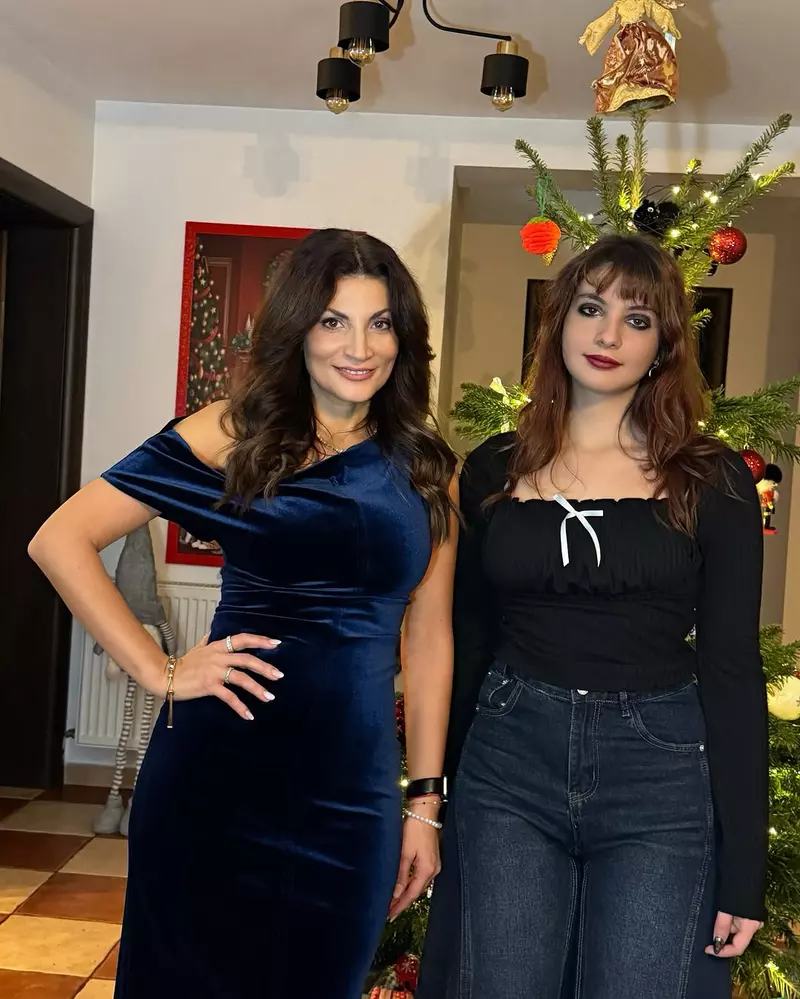 Ioana Ginghină-si-fiica-ei-ruxandra-papadopol