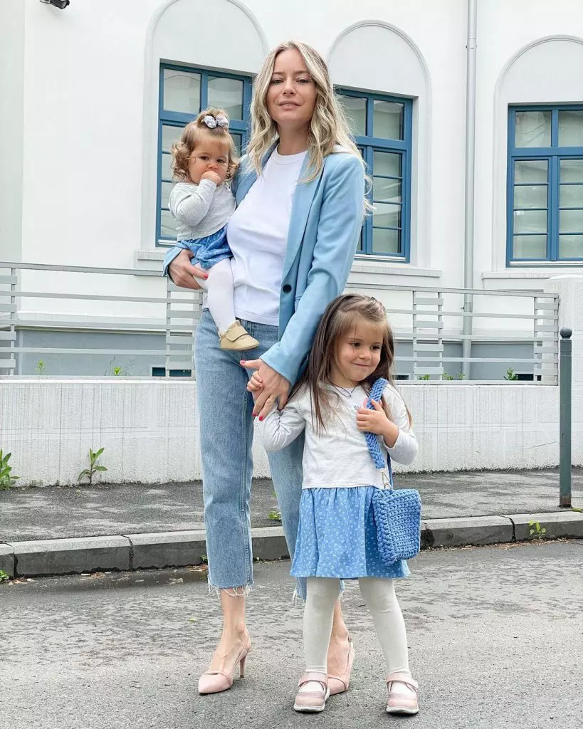 Laura Cosoi È™i Fiicele Ei Unica Ro