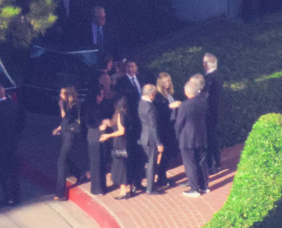 Jennifer Aniston, Matt LeBlanc, Courtney Cox și David Schwimmer, prezenți la înmormântarea lui Mathew Perry. Foto: Profimedia