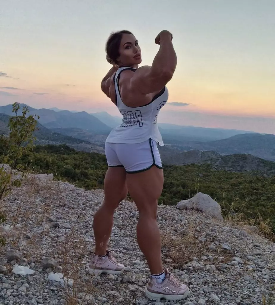 cea mai musculoasă femeie din lume Nataliya Kuznetsova