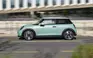 P90542419_highRes_mini-cooper-s-04-202