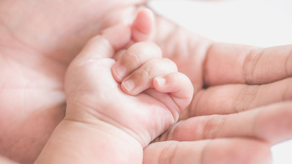 Un bebeluș s-a născut cu o afecțiune genetică atât de rară încât nu are nume