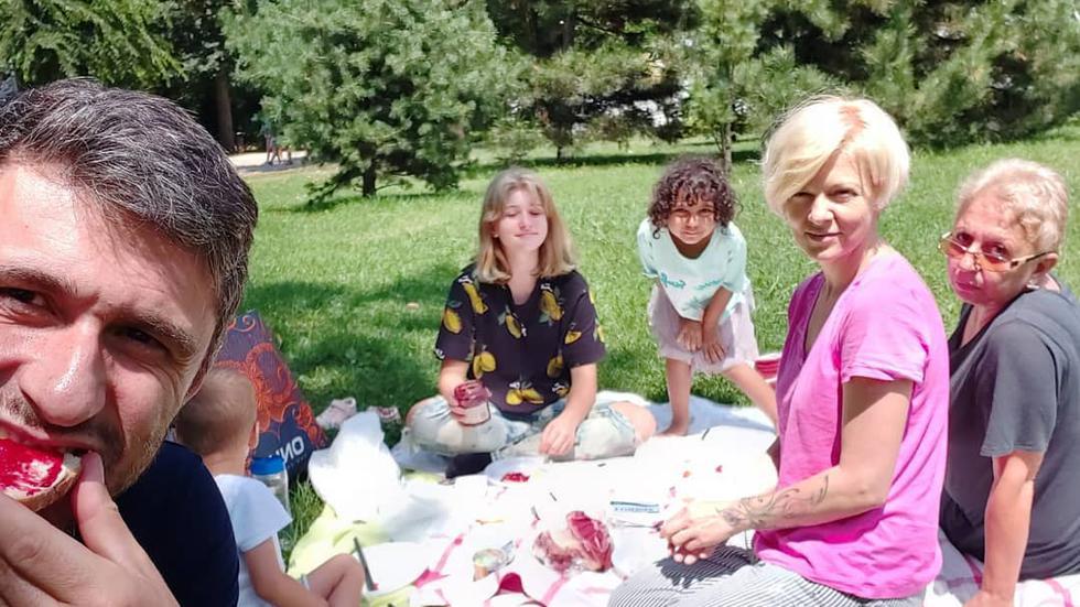 Dana Nălbaru, Dragoş Bucur şi copiii lor, Sofia, Roxana şi Kadri