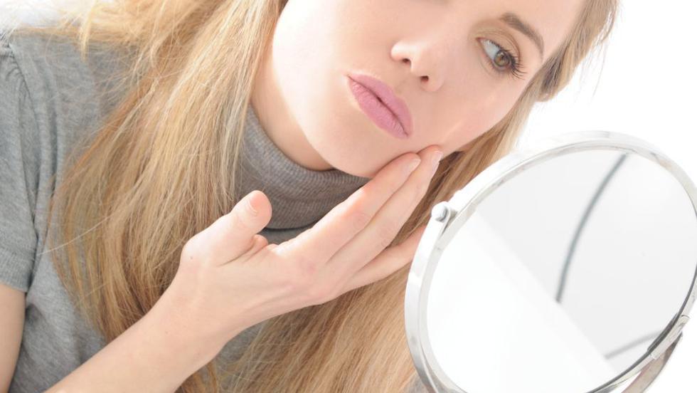 10 trucuri pentru indepartarea acneei