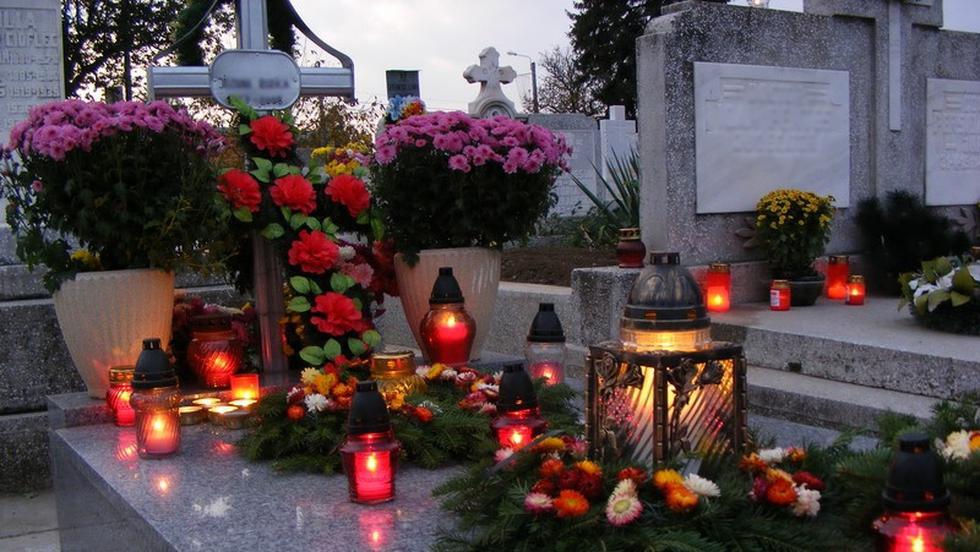 Pe 1 Noiembrie Catolicii Sărbătoresc Ziua Morţilor Sau Luminaţia