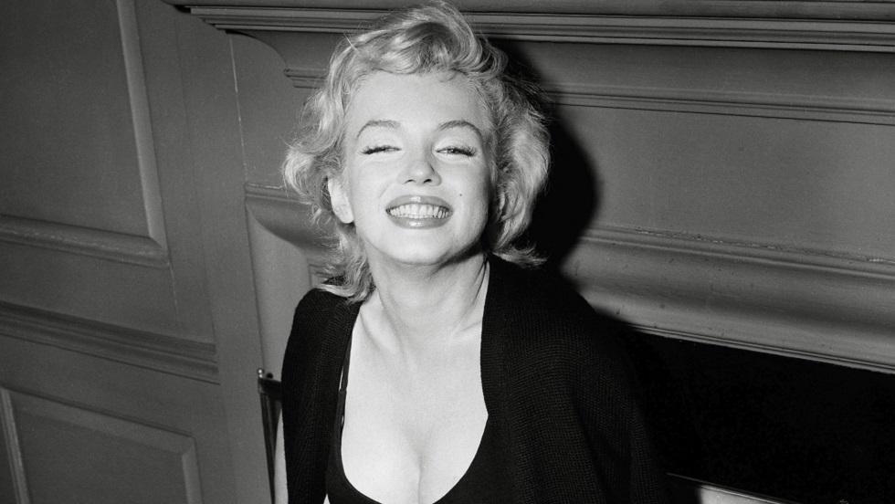 Ce OperaÈ›ii Estetice A Suferit Marilyn Monroe A PlÄƒtit Pentru Un Implant
